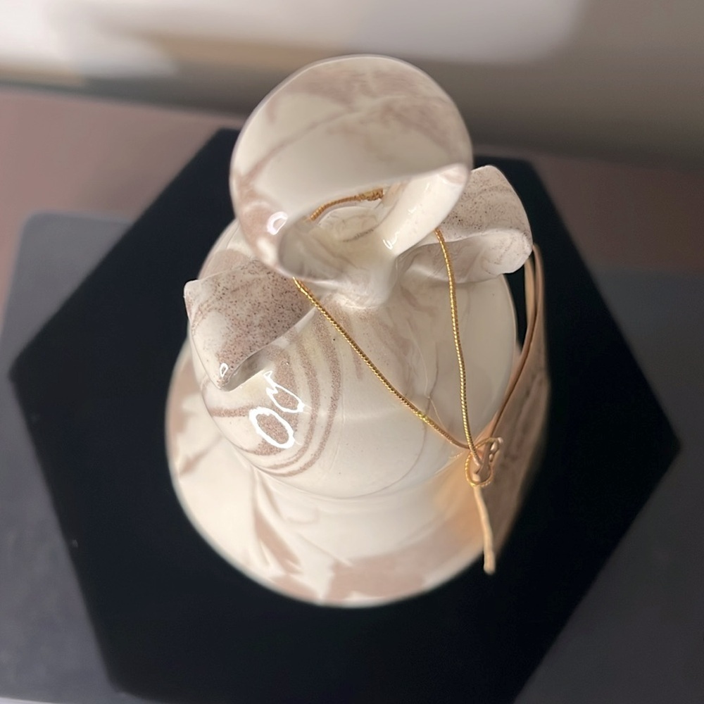 Mount St. Helen Ash Ware Marble Glaze Signed Bell - Picture 6 of 7